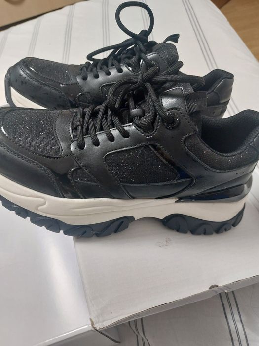 Adidasi dama catwalk