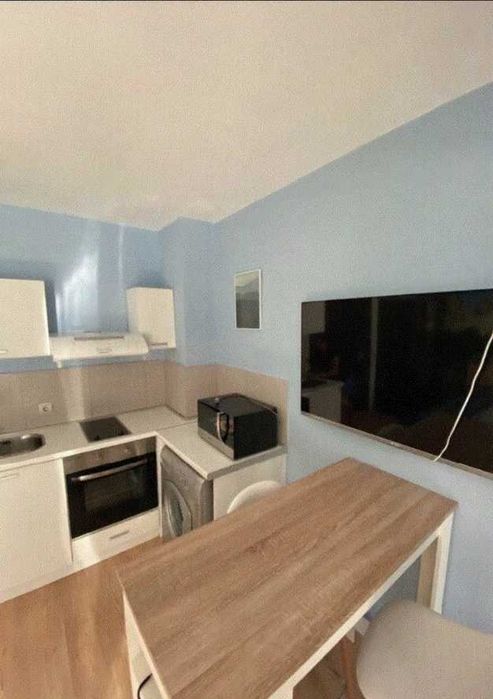 Дава се под наем Едностаен апартамент в Пловдив, Център - 45 кв.м за 357 € - Снимка #2