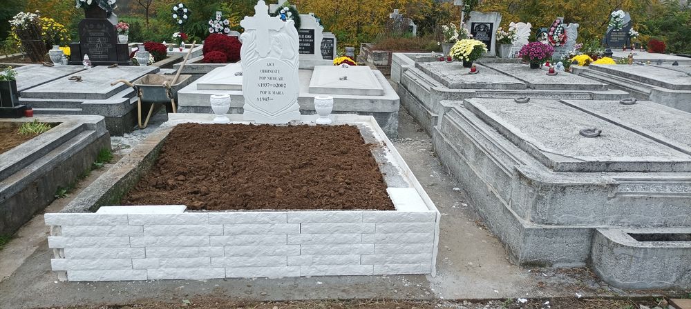 Monumente funerare /cruci / placaj mormant