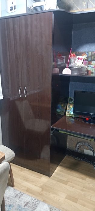 Продам шкаф с компьютерной зоной