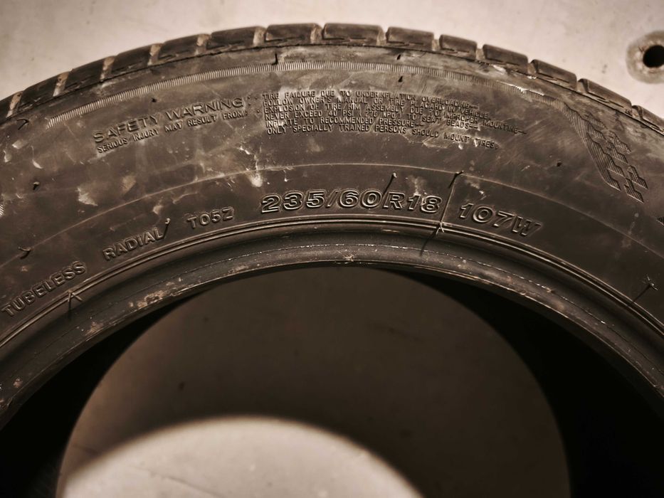 Гуми Bridgestone 235/60/18 107w