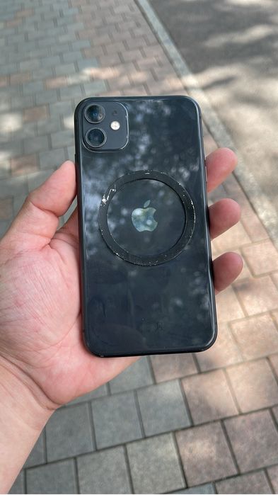 В продаже Айфон 11. 128Gb.