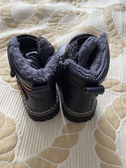 Продам детские сапоги