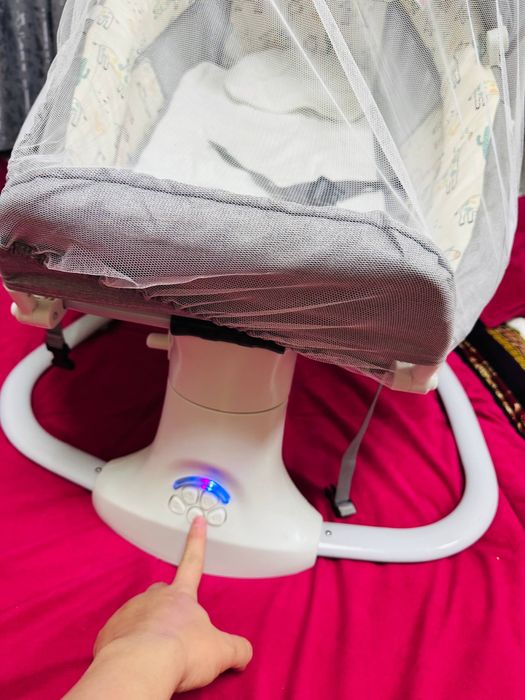 Продается детский шезлонг Mastela