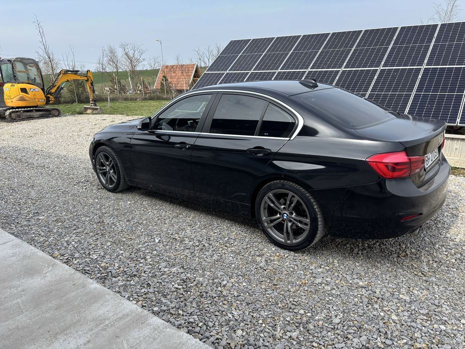 Vand bmw seria 3 an 2016 usor avariat