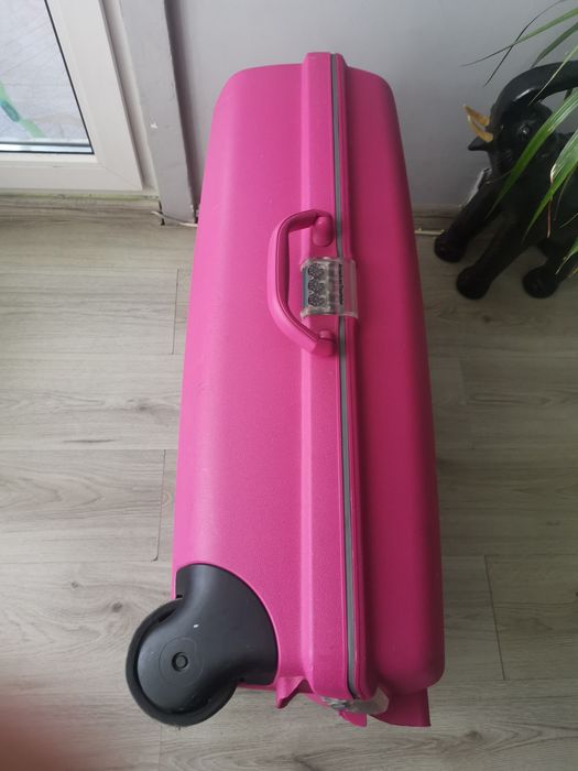 Куфар american tourister