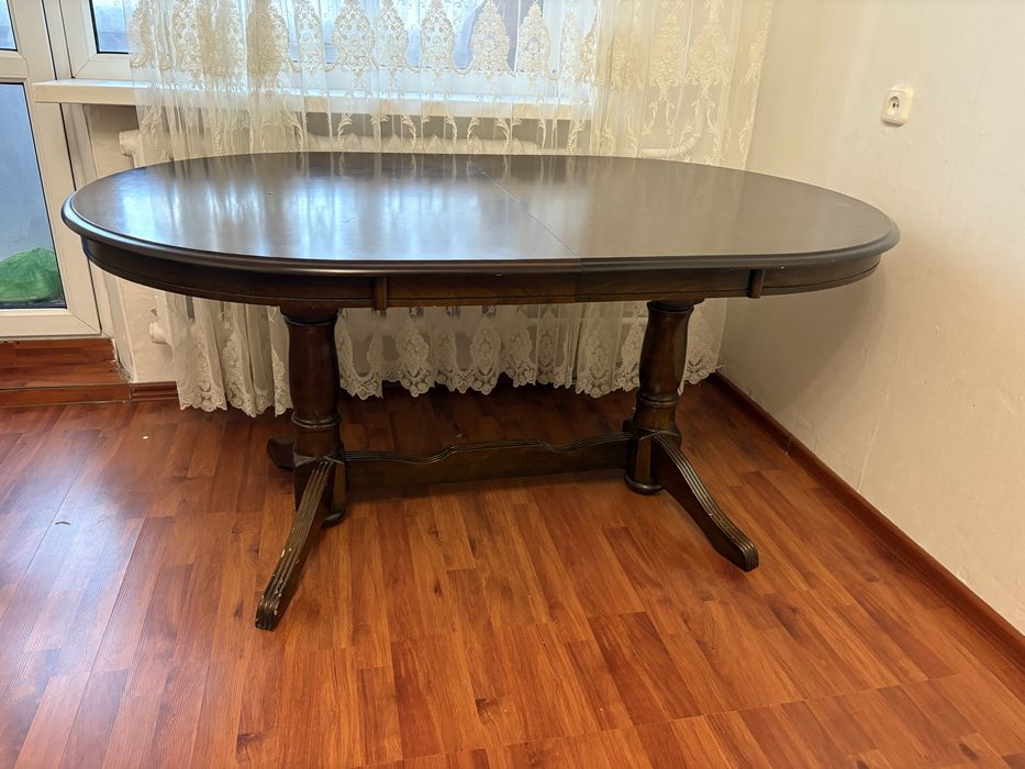 Продам кровать и стол