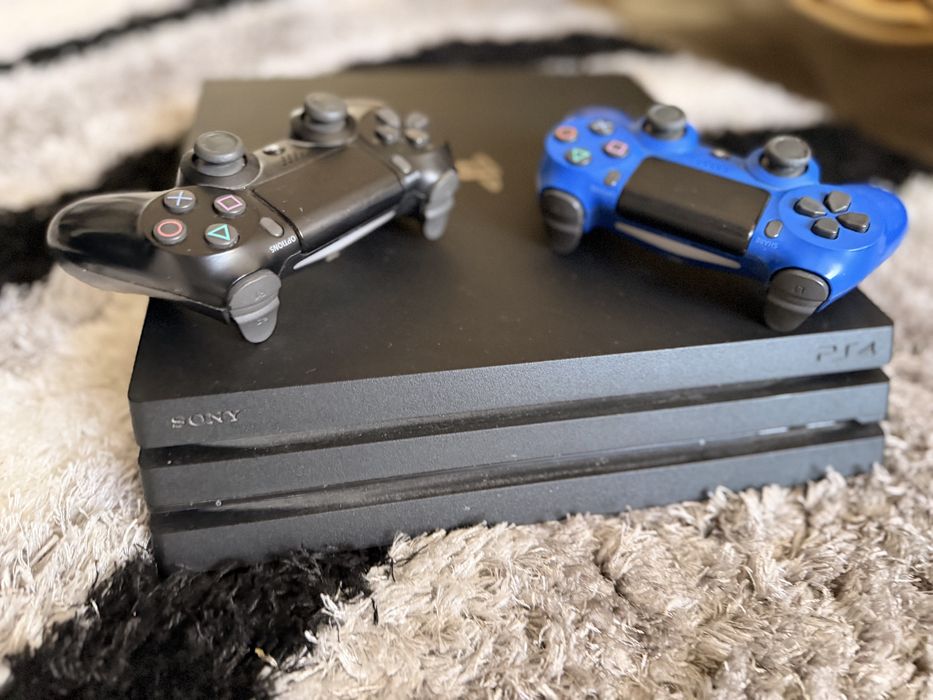 Vand ps4 pro cu volan