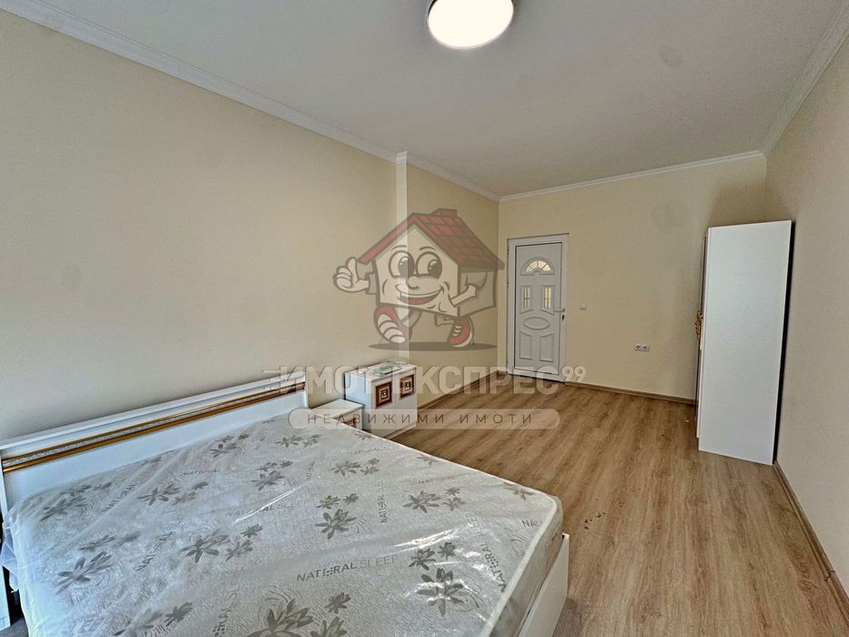 Дава се под наем Тристаен апартамент в Асеновград - 120 кв.м за 450 € - Снимка #12