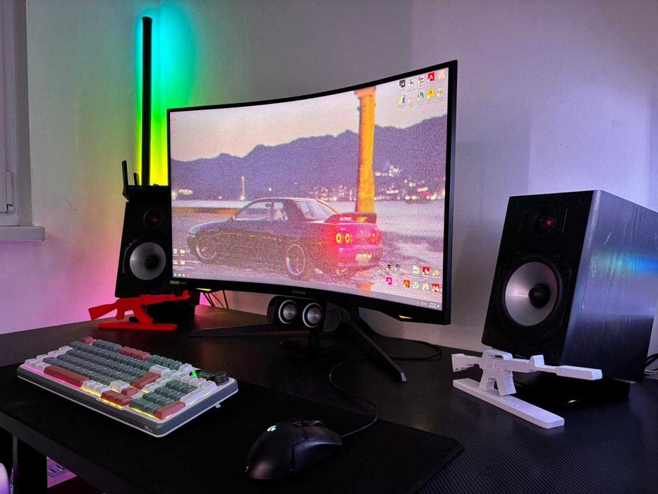 Monitor Samsung Odyssey G7 32 240Hz 1440p + cadou Logitech G502 Hero