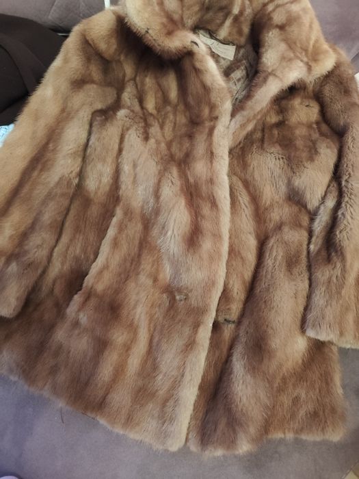 Палто от норка ползвано но е запазено