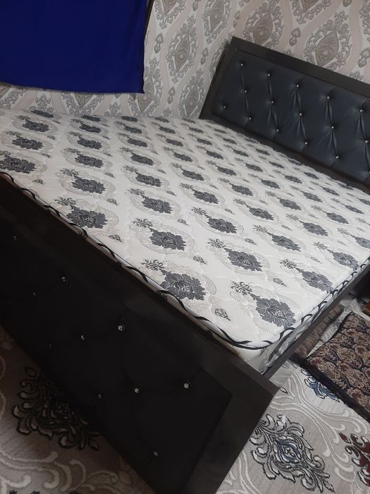 Spalni tumbochkasi bilan yangi