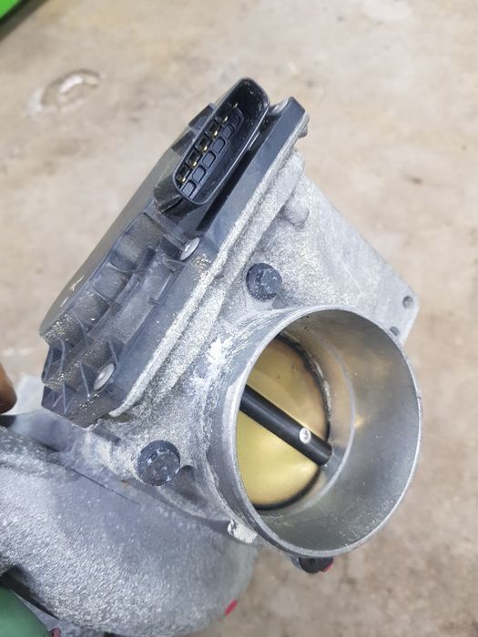 Дроссельная заслонка Volvo S60/V70/S80