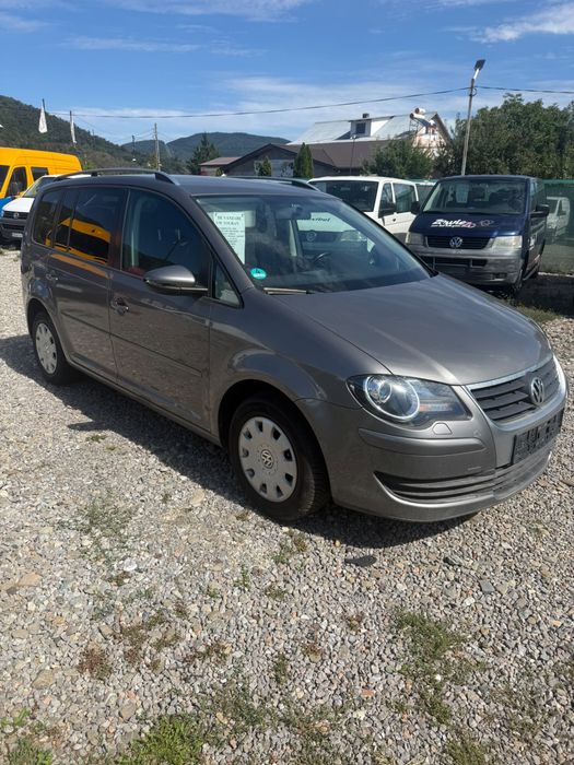 VOLKSWAGEN Touran 2009 — imagine 3