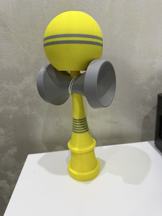Kendama gigantică