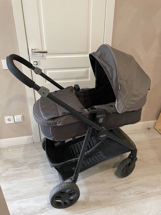 Продаю детскую коляску