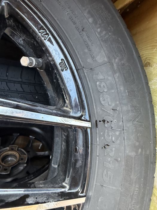 Продам диск с резиной летнее