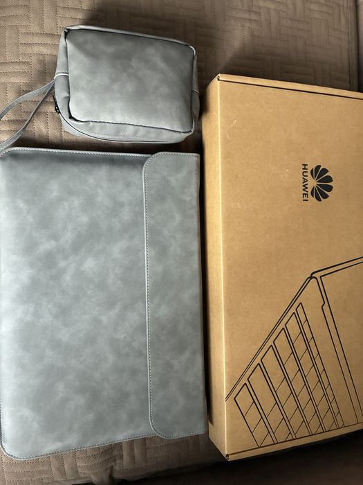 Срочно ! Ноутбук HUAWEI MateBook D16