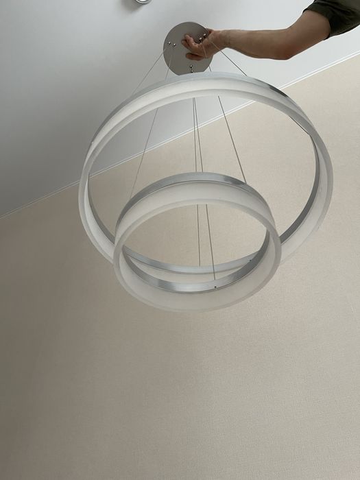 Продаю люстры в отличном состоянии