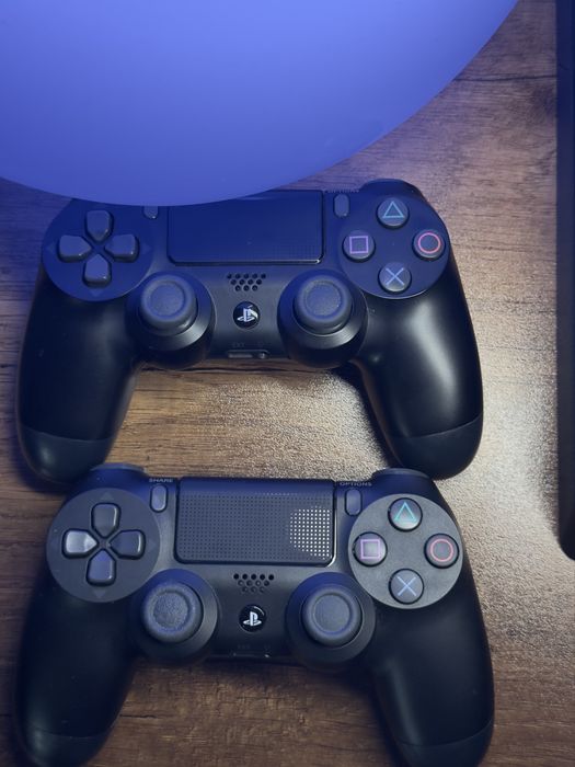 Playstation 4 slim 1TB