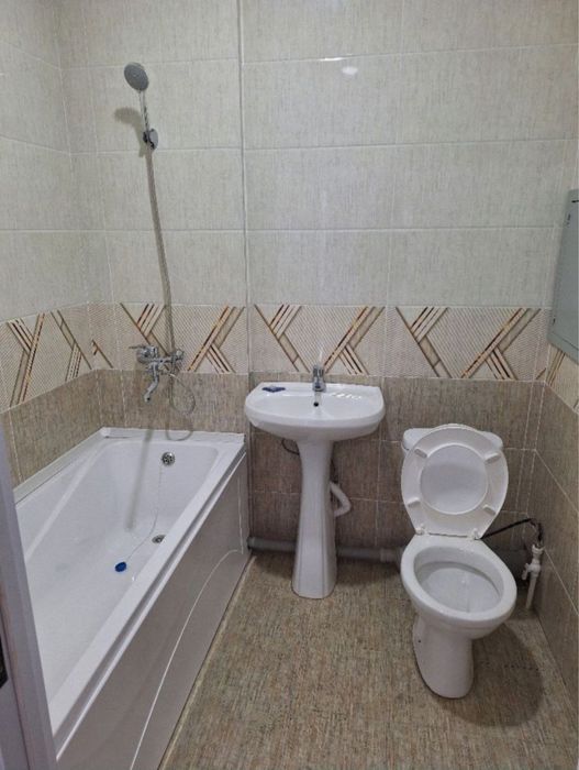 Sputnik 16 a xushnud maxallada uy srochna sotiladi