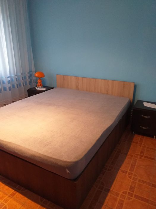 Închiriez apartament