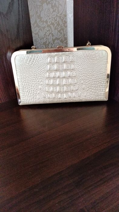 Продам вечерний клатч