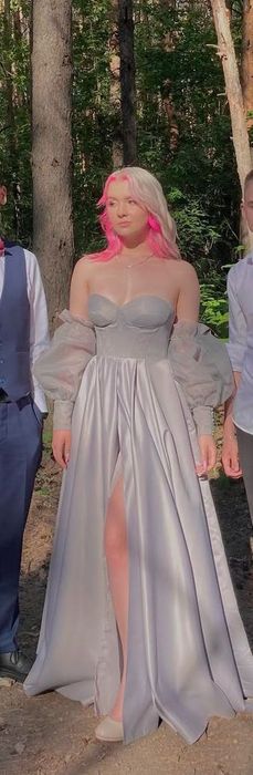 Срочно продам шикарное платье