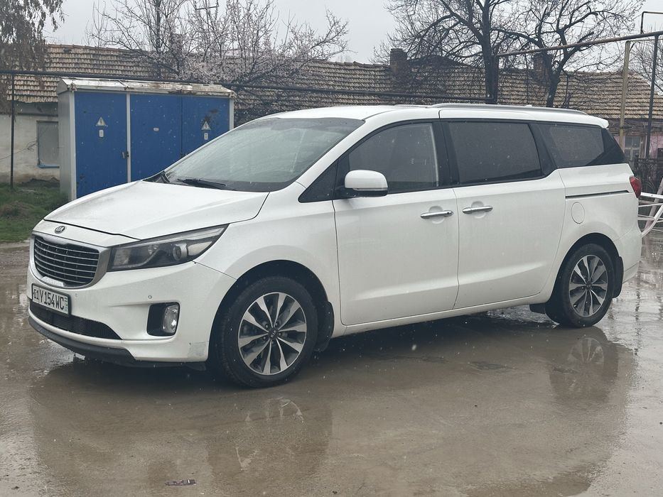 Kia. Carneval 2.2 Turbo Dizel