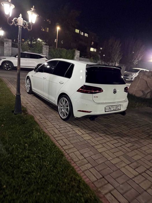 Volkswagen Golf GTI MK7.5 2020