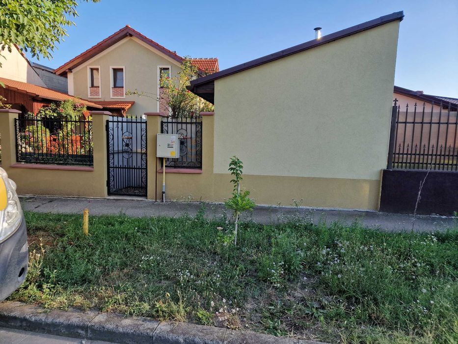Apartament de inchiriat la casă 2 camere intrare separata Ronat
