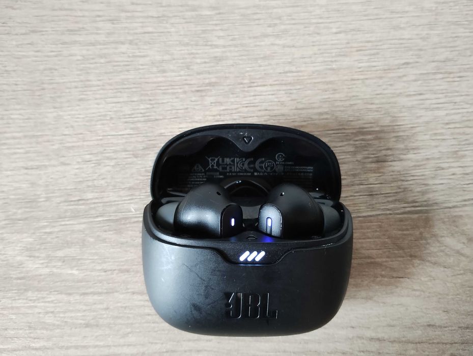 JBL Tune Beam Bluetooth безжични слушалки