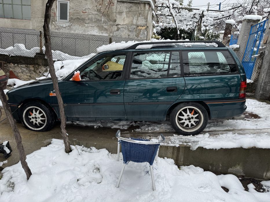 Astra F на части