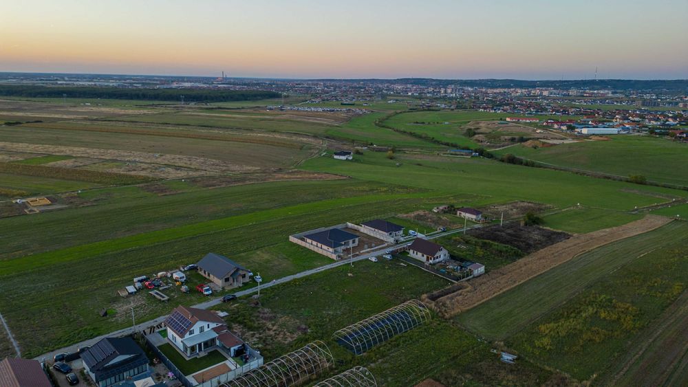 Teren 511mp în Cihei cu PANORAMĂ spre Oradea - UTILITĂȚI, P.U.Z., C.U.