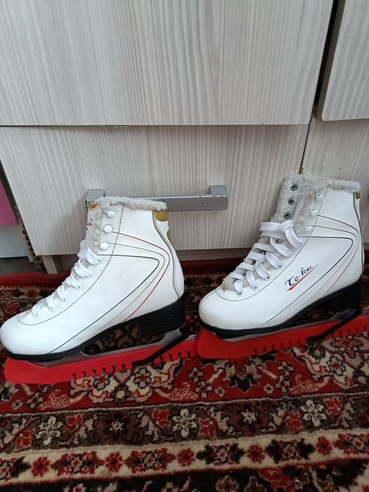 Продам коньки, 35 р.