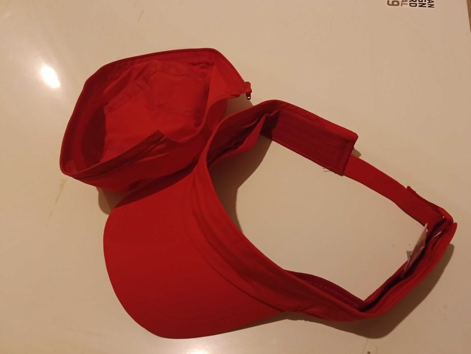 Șapcă roșie unisex