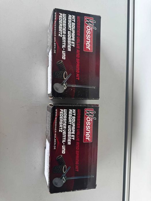 Wossner клапани с пружини Honda CRF250 R 2004- 2007 CRF250X 2004- 2017