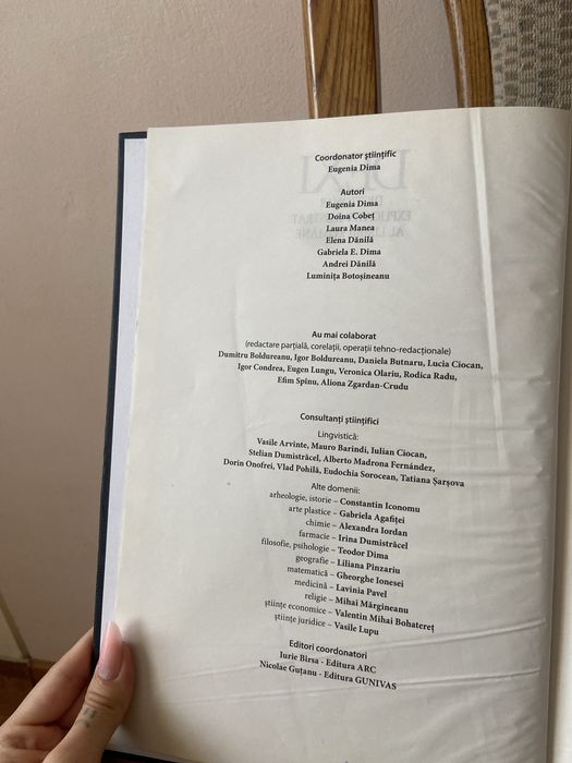 Dicționar explicativ ilustrat al Limbii Romane