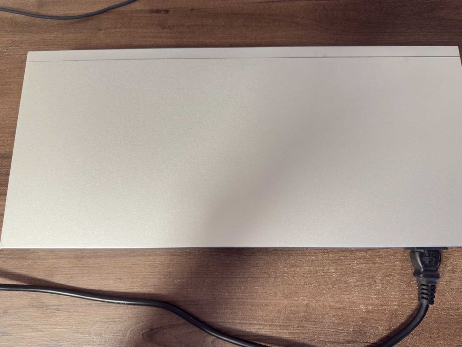 Ubiquti Switch USW-24-POE