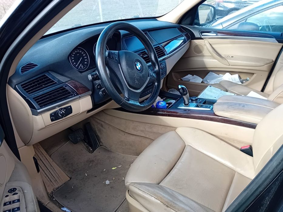 Бмв х5 е70 4.0д 306к фейс на части