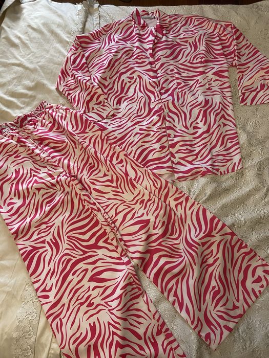 Продам летний костюм двойка