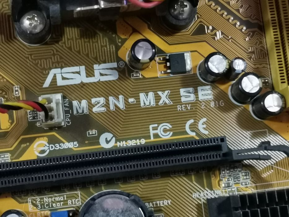 Calculator desktop /kti placă /tablete