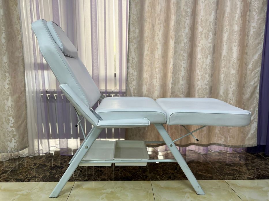Кушетка косметолога