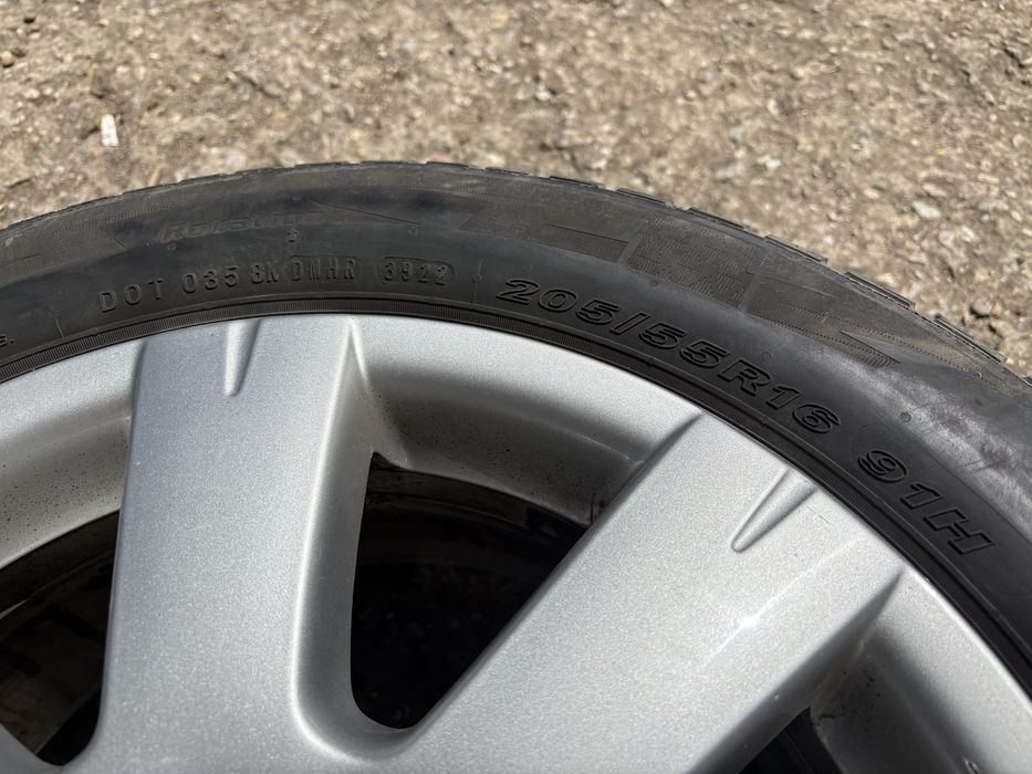 Продавам 16" лети джанти със зимни гуми за VAG - 205/55R16 DOT 3922 5х112 ET42