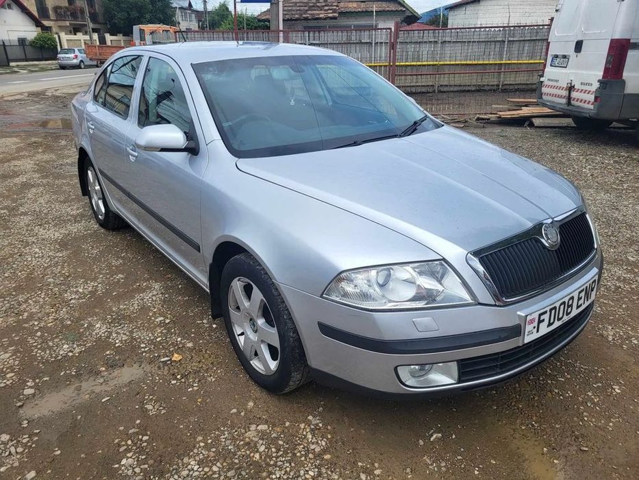 dezmembram skoda octavia 2 usa stanga spate/ usa stanga fata / haion c