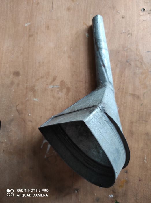 Воронка автомобильная