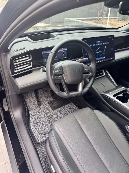 BYD E6 2025 — 3