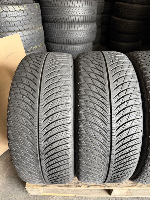 4 anvelope iarna 235/40/19 , 96 W , Michelin , 5.5-6.5 mm !