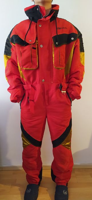 Екип за ски, гащеризон