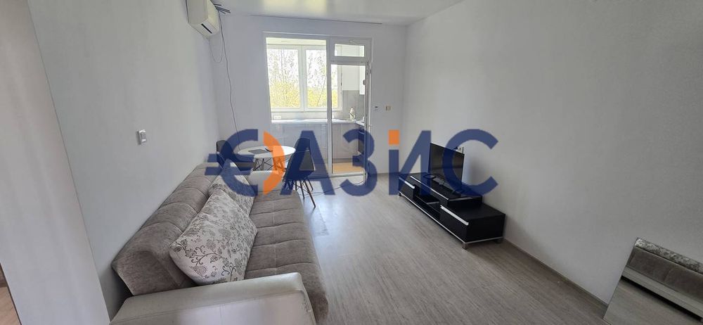Продава се Двустаен апартамент в к.к. Слънчев бряг - 51 кв.м за 680 €/кв.м - Снимка #1